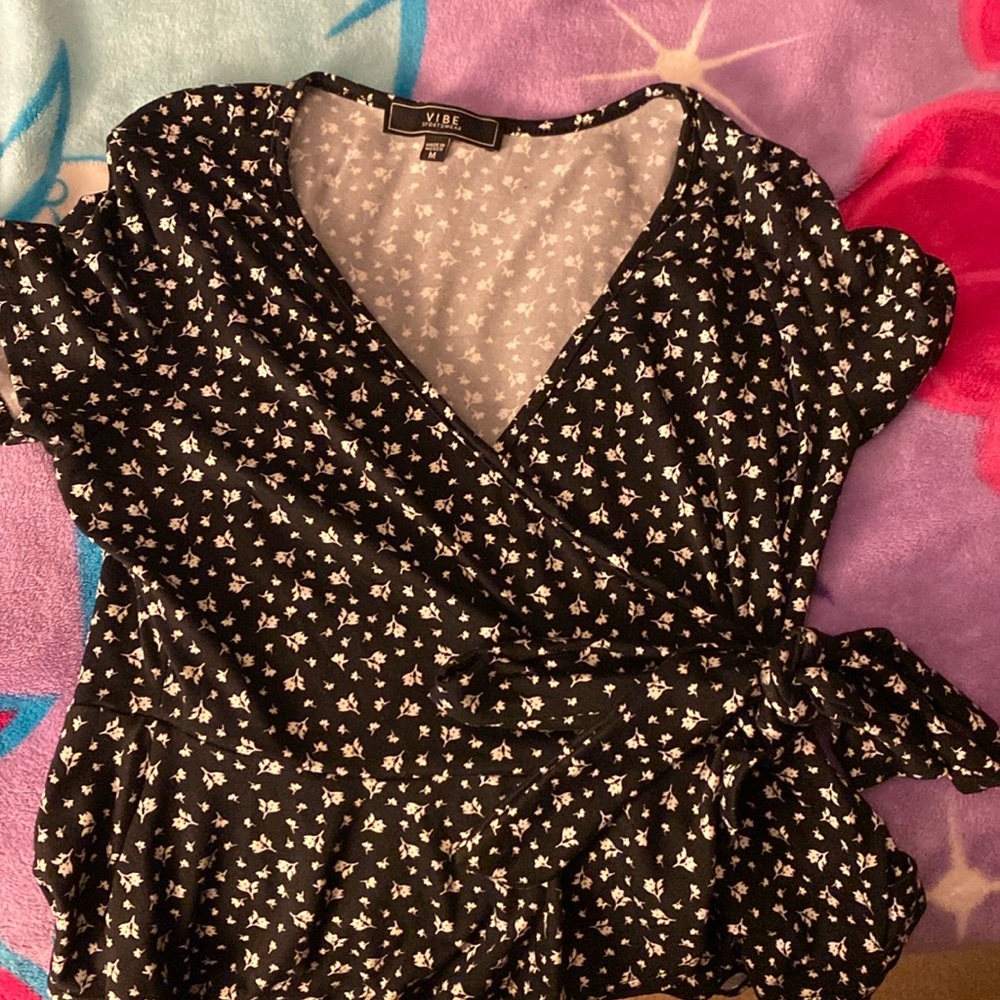 Vibe floral print top